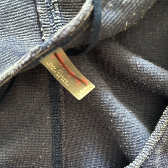 Free People Movement Just Lodgin' Navy Velour Pullover size Large - Picture 8 of 8